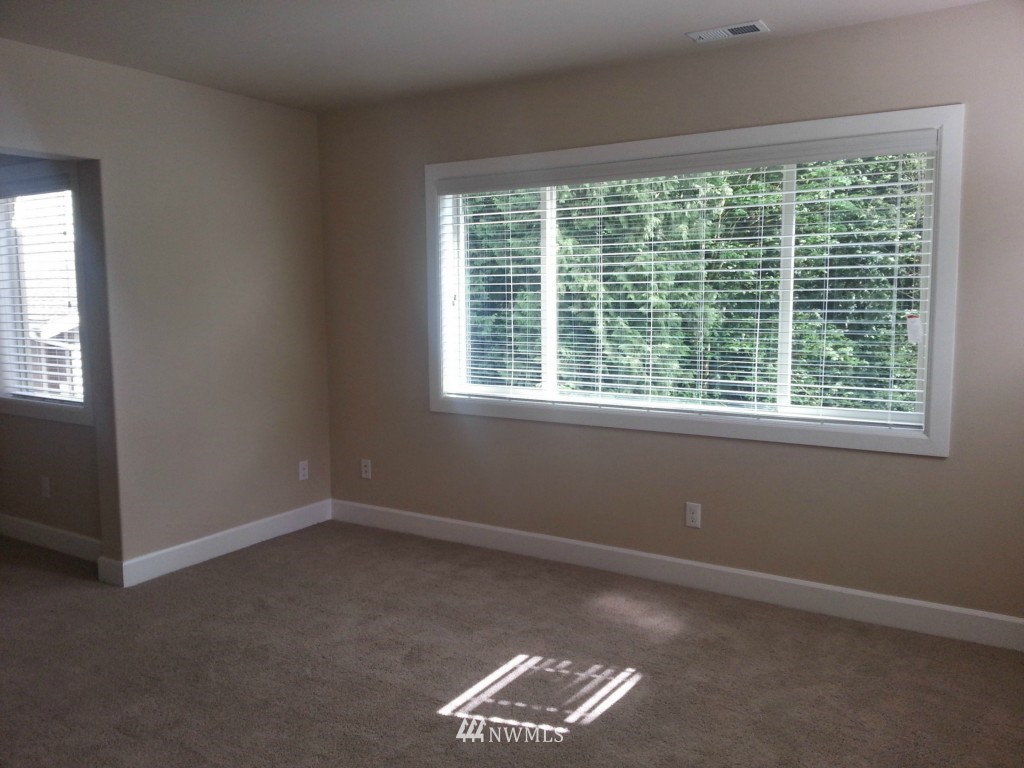20049 94th Avenue Northeast Bothell, WA 98011 - Photo 16 of 23