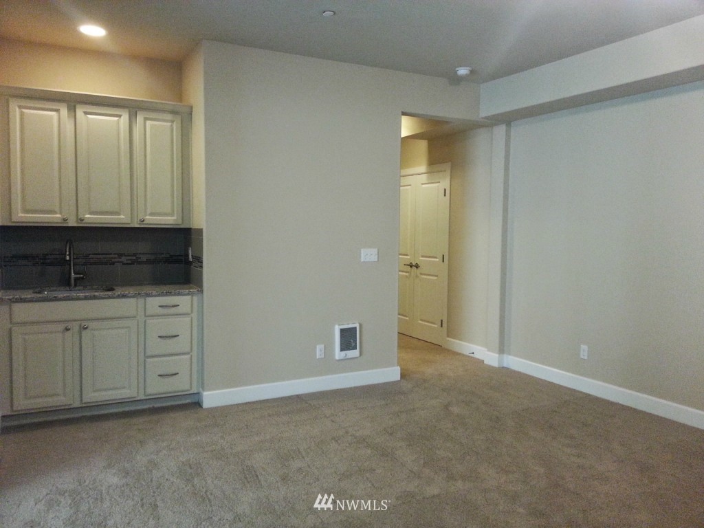 20049 94th Avenue Northeast Bothell, WA 98011 - Photo 19 of 23