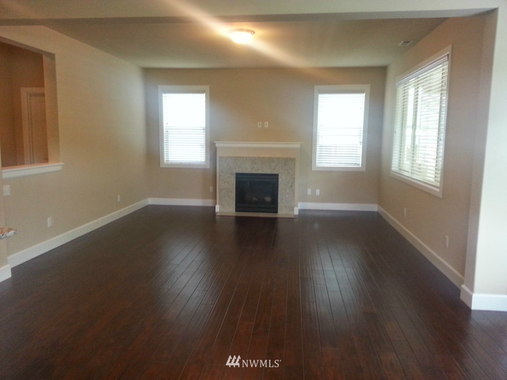 20049 94th Avenue Northeast Bothell, WA 98011 - Photo 5 of 23