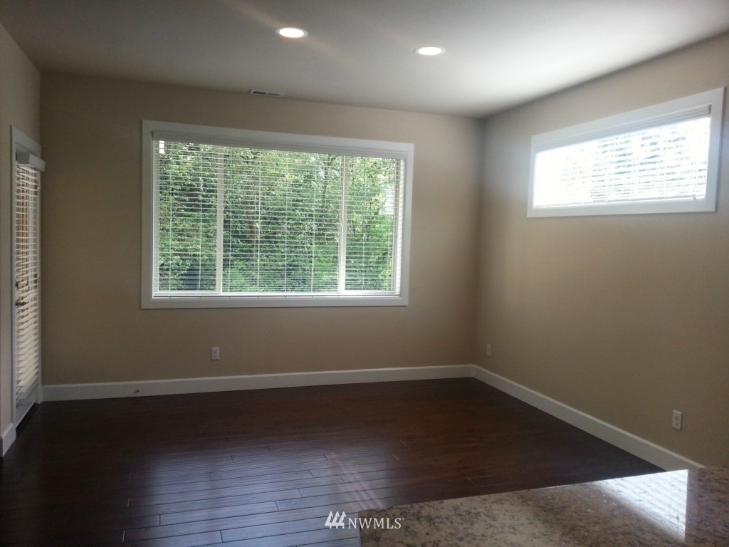 20049 94th Avenue Northeast Bothell, WA 98011 - Photo 6 of 23