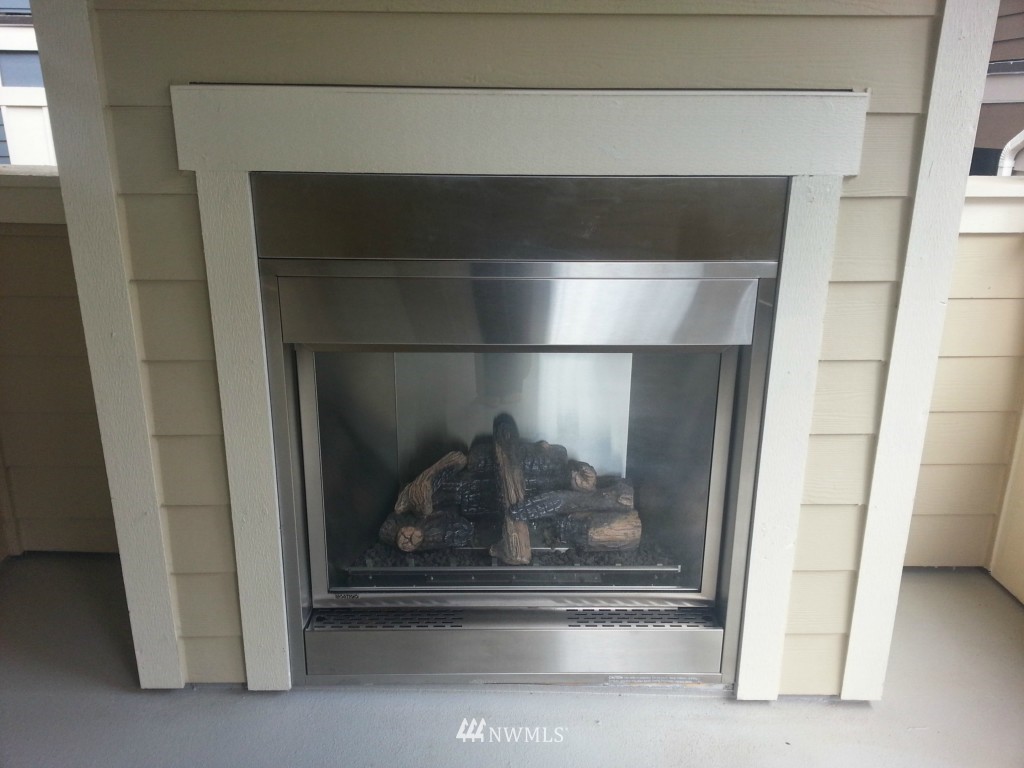 20049 94th Avenue Northeast Bothell, WA 98011 - Photo 7 of 23