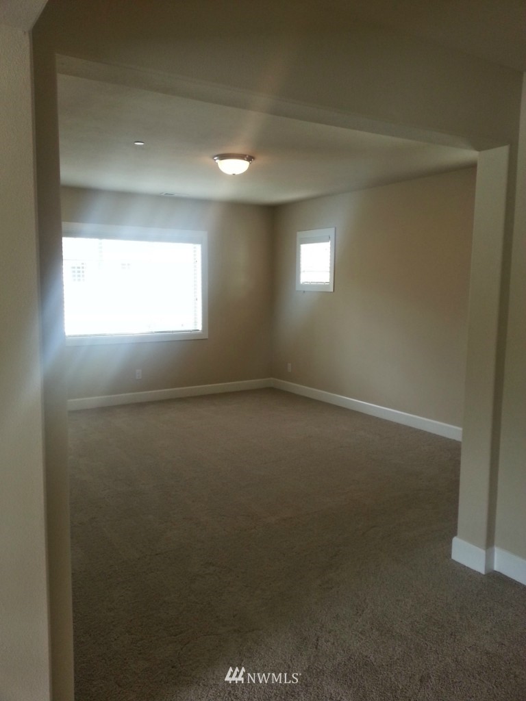 20049 94th Avenue Northeast Bothell, WA 98011 - Photo 9 of 23