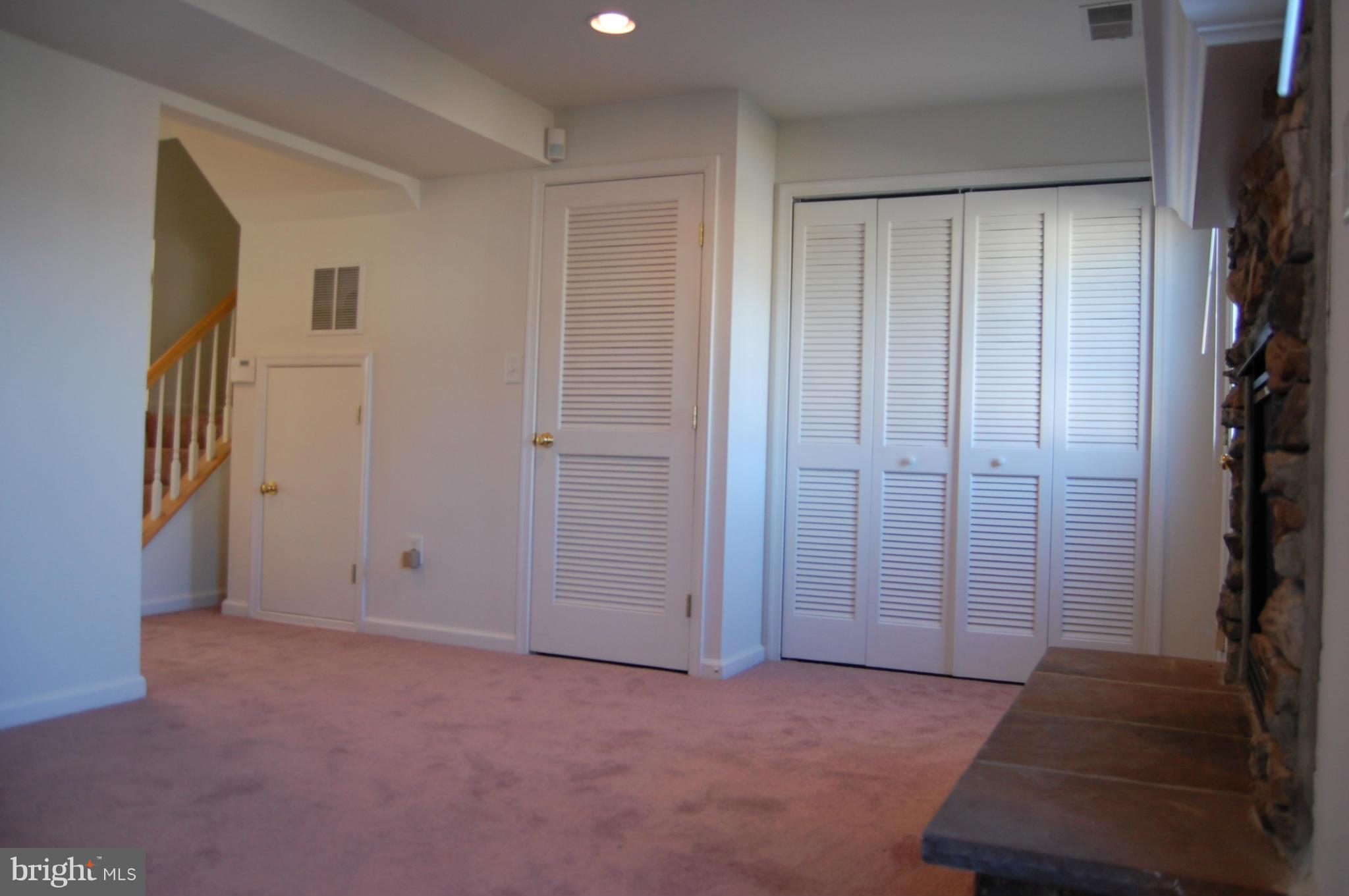 7636 Fairbrook Road Baltimore, MD 21244 - Photo 6 of 19 Family Room