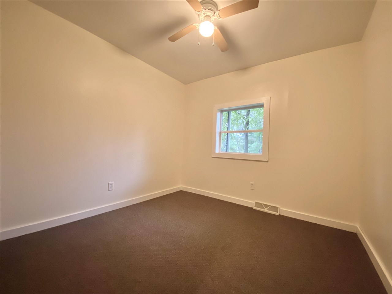 12800 South Merrill Road Brant, MI 48614 - Photo 16 of 42 50055914-15.JPG