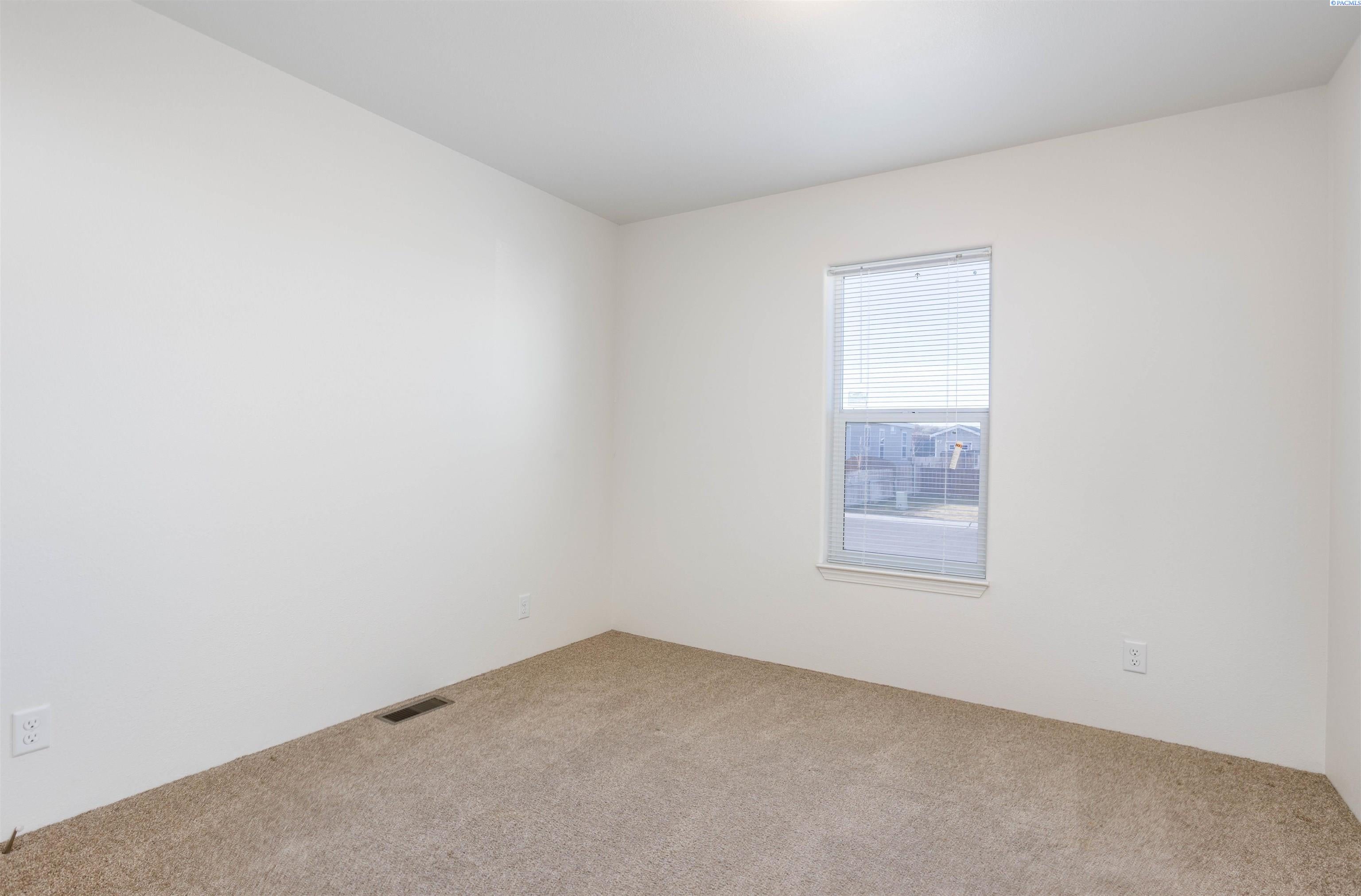 200802 East Game Farm Road, Unit 110 Kennewick, WA 99337 - Photo 12 of 27 Gallery Image 12