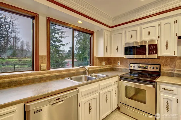 $1,500,000 | 5008 169th Street Southeast, Bothell, WA 98012