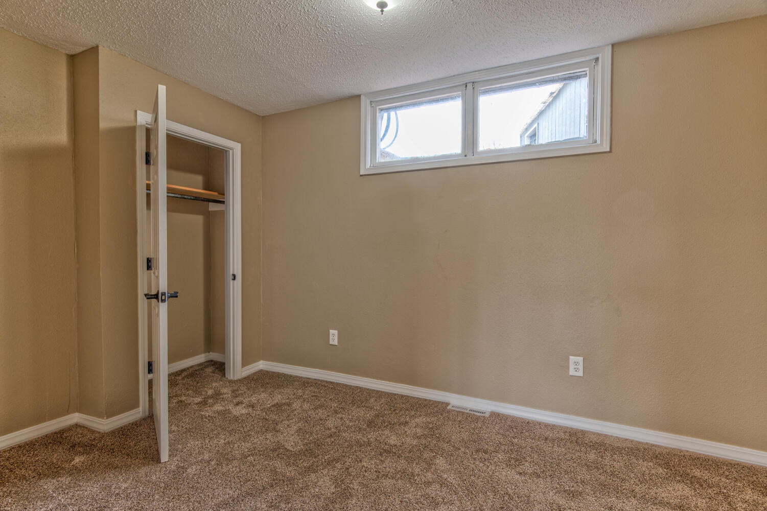 2101 Southwest Locust Way Madras, OR 97741 - Photo 30 of 50 Bedroom 5