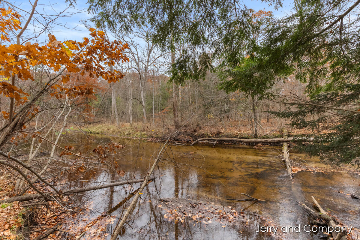 105th Avenue Pullman, MI 49450 - Photo 18 of 39 IMG_1007