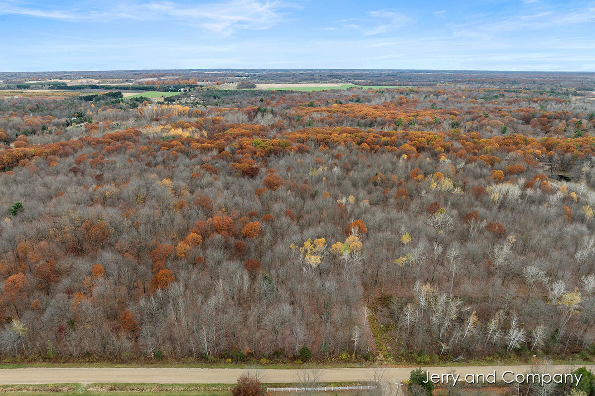 105th Avenue Pullman, MI 49450 - Photo 29 of 39 IMG_1019