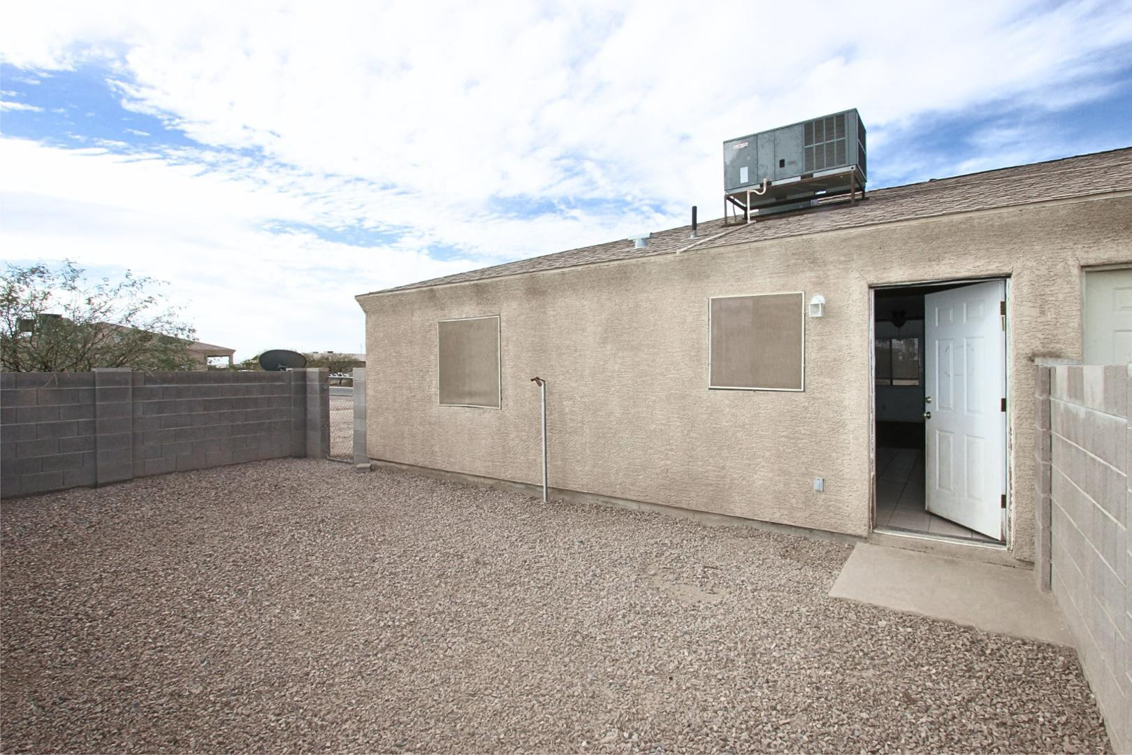 15588 South Yava Road, Unit B Arizona City, AZ 85123 - Photo 2 of 11 Photo #3