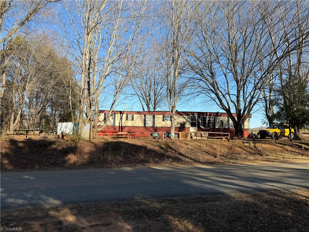 538 Culler Road Pinnacle, NC 27043 - Photo 3 of 7