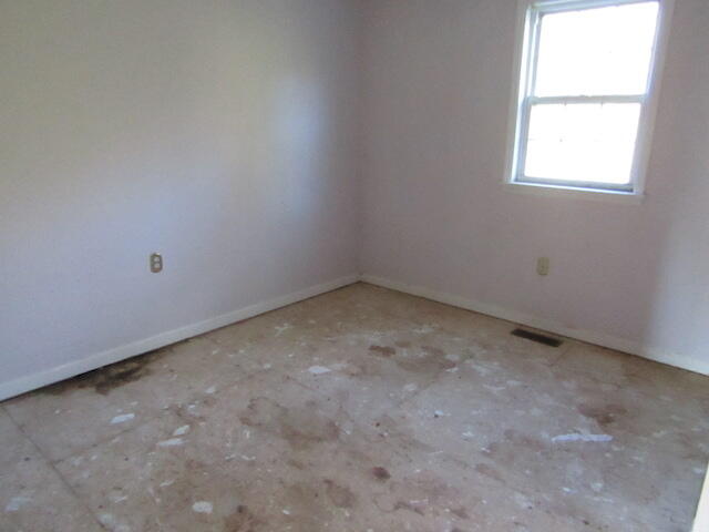 1432 Winchester Road Irvine, KY 40336 - Photo 15 of 16 IMG_5635
