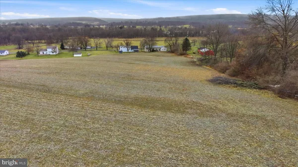 a view of an outdoor space and a yard