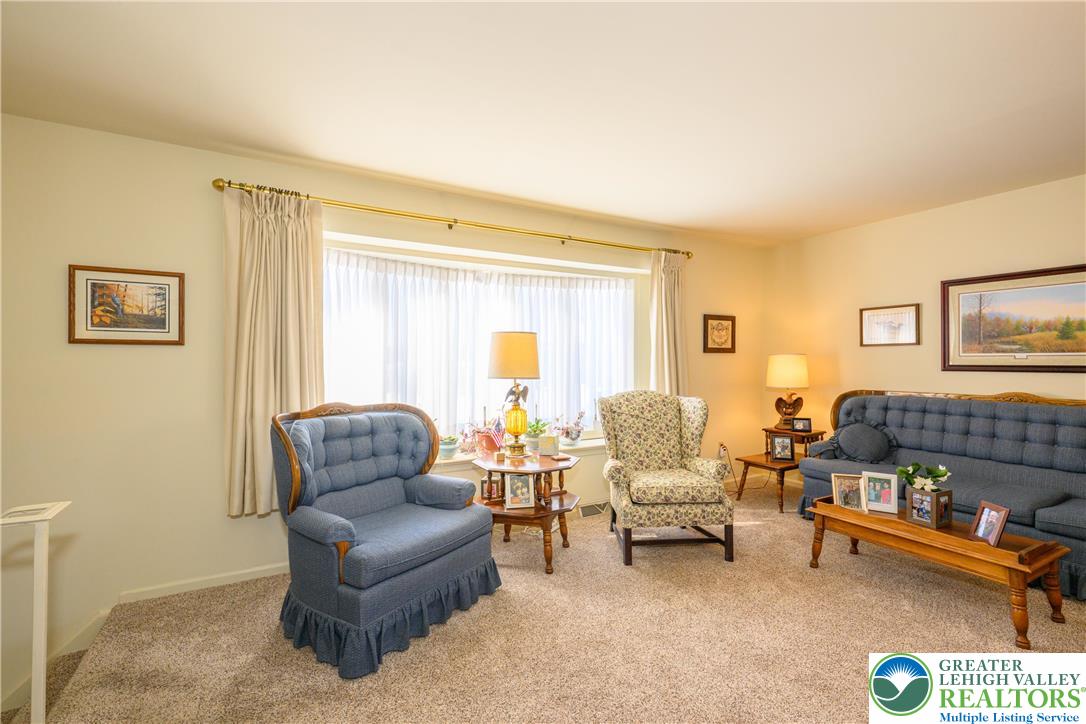 4487 Memphis Road Whitehall, PA 18052 - Photo 17 of 47