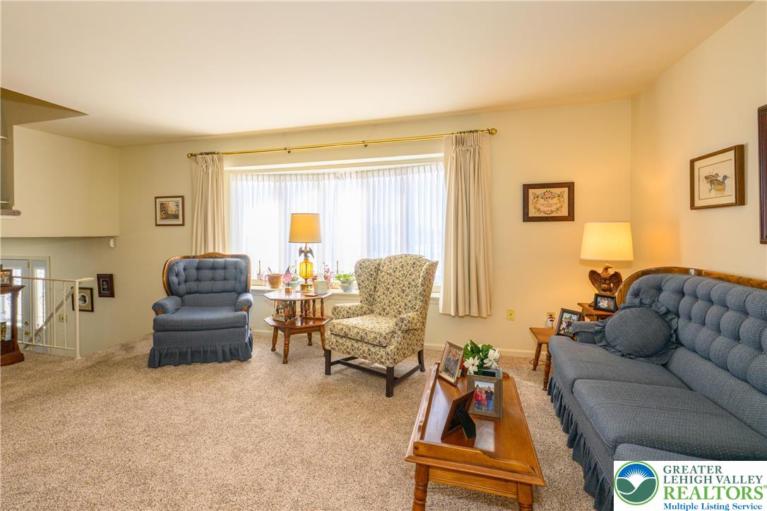 4487 Memphis Road Whitehall, PA 18052 - Photo 18 of 47