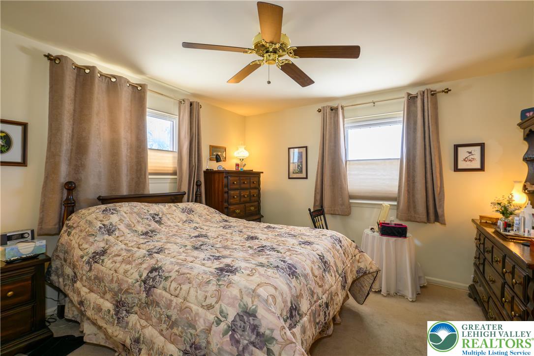 4487 Memphis Road Whitehall, PA 18052 - Photo 23 of 47