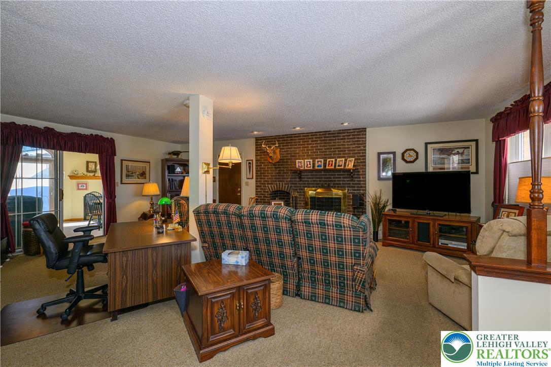 4487 Memphis Road Whitehall, PA 18052 - Photo 30 of 47