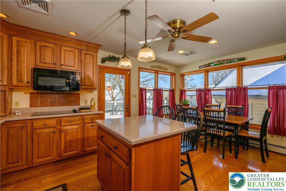 4487 Memphis Road Whitehall, PA 18052 - Photo 8 of 47