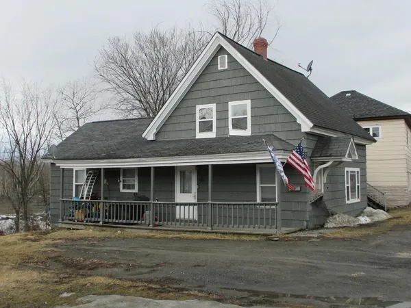 $114,900 | 87 Market Street, Fort Kent, ME 04743