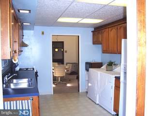 186 Franklyn Road Ewing, NJ 08628 - Photo 4 of 6 Gallery Image 4