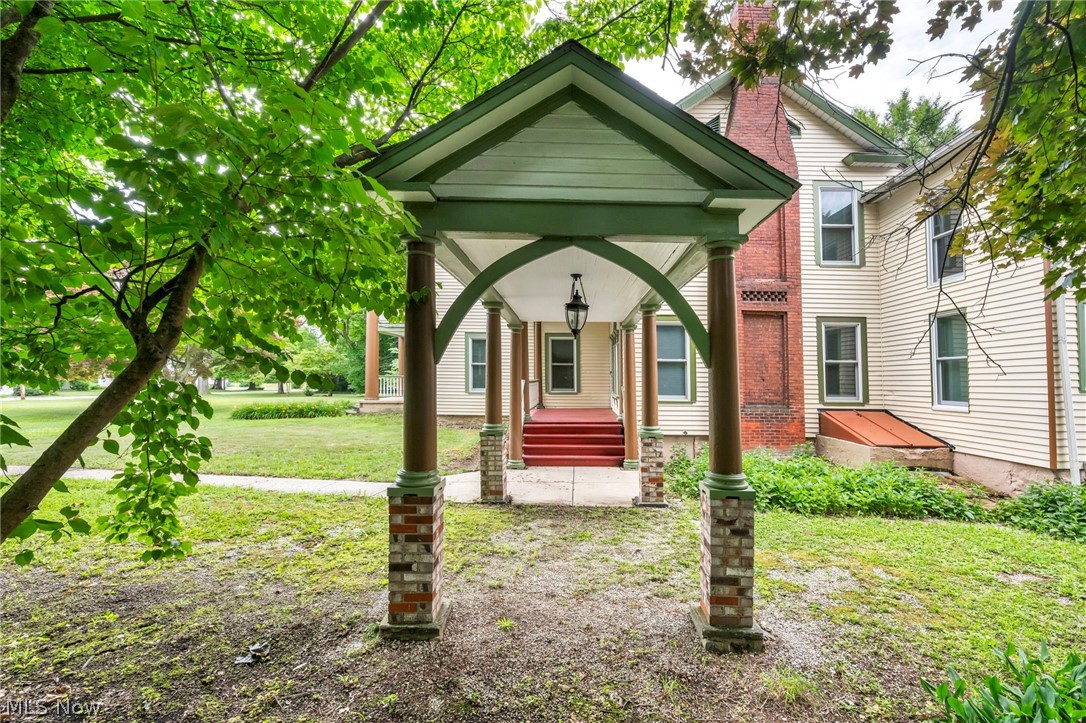 7588 Middle Ridge Road Madison, OH 44057 - Photo 4 of 48