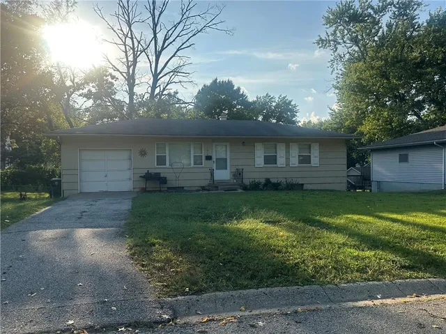 $160,000 | 11214 Kensington Avenue, Kansas City, MO 64137