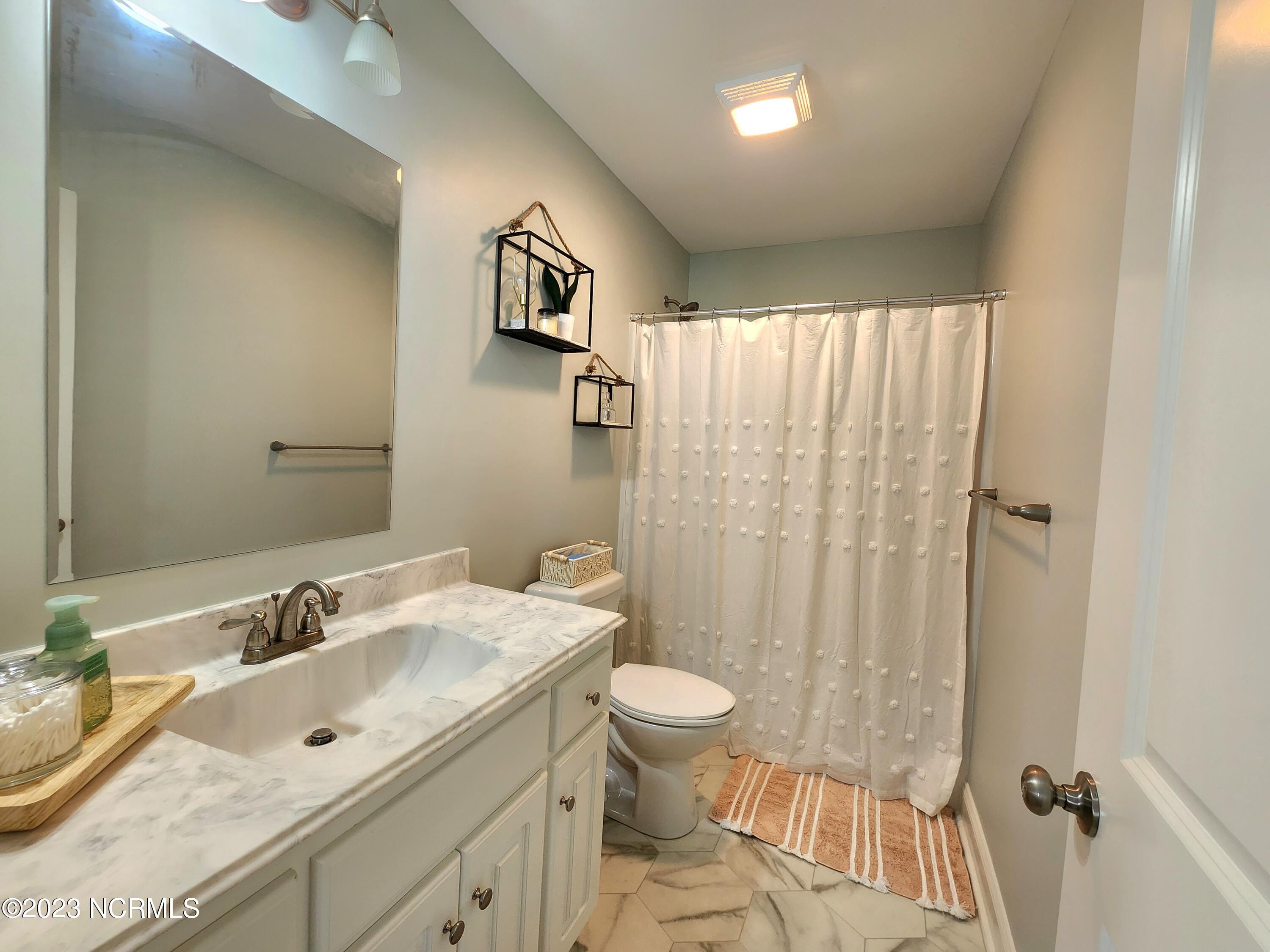 412 Stratton Place Washington, NC 27889 - Photo 7 of 19 20230820_123422