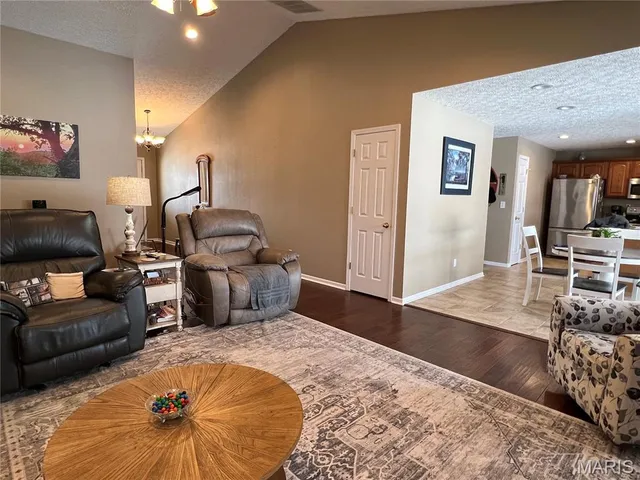 $299,900 | 1221 Casey Lane, Rolla, MO 65401