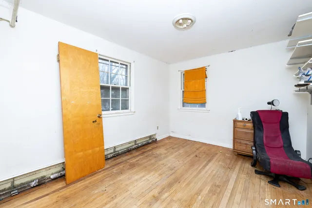 $299,000 | 32 Forest Court North, Hamden, CT 06518