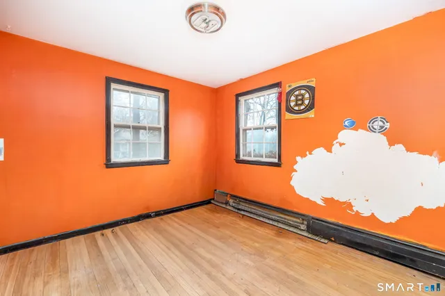 $299,000 | 32 Forest Court North, Hamden, CT 06518