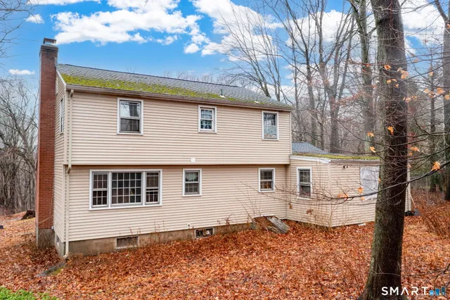 $299,000 | 32 Forest Court North, Hamden, CT 06518