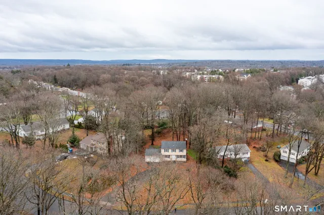 $299,000 | 32 Forest Court North, Hamden, CT 06518