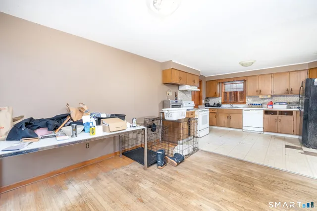 $299,000 | 32 Forest Court North, Hamden, CT 06518