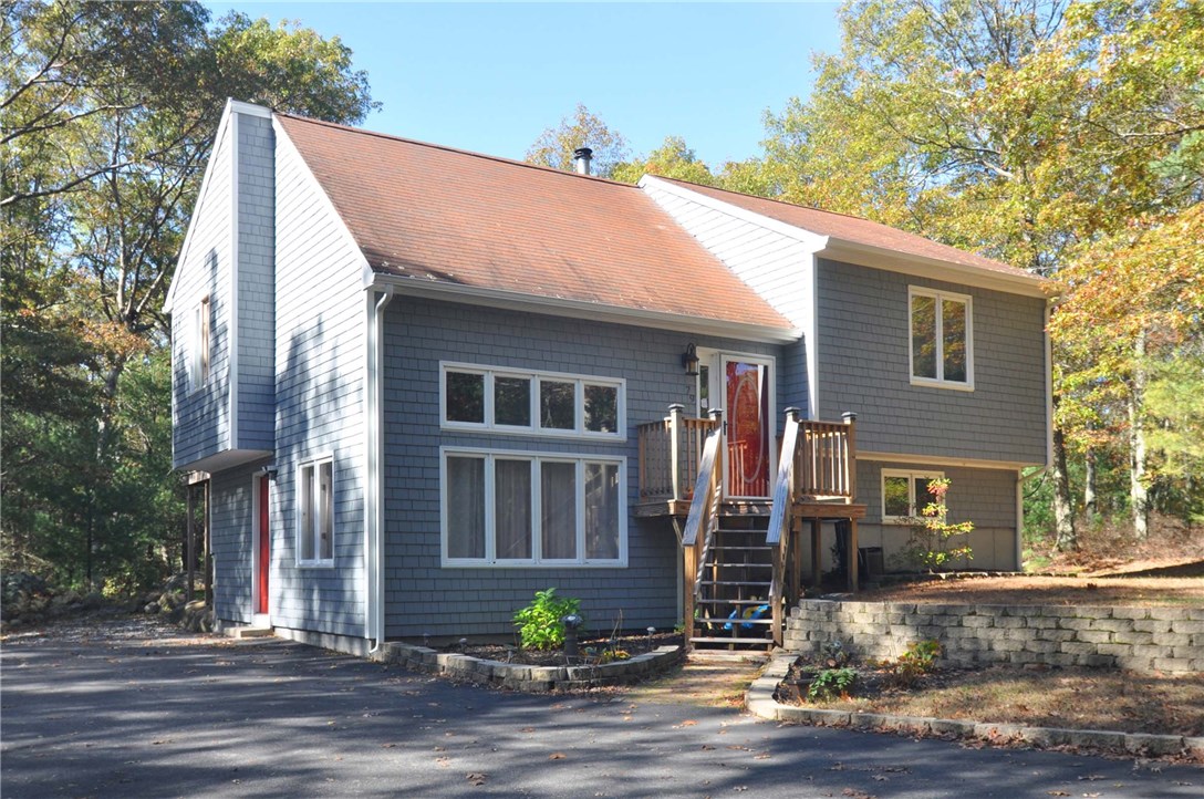 79 West Log Bridge Road Coventry, RI 02816 - Photo 1 of 31