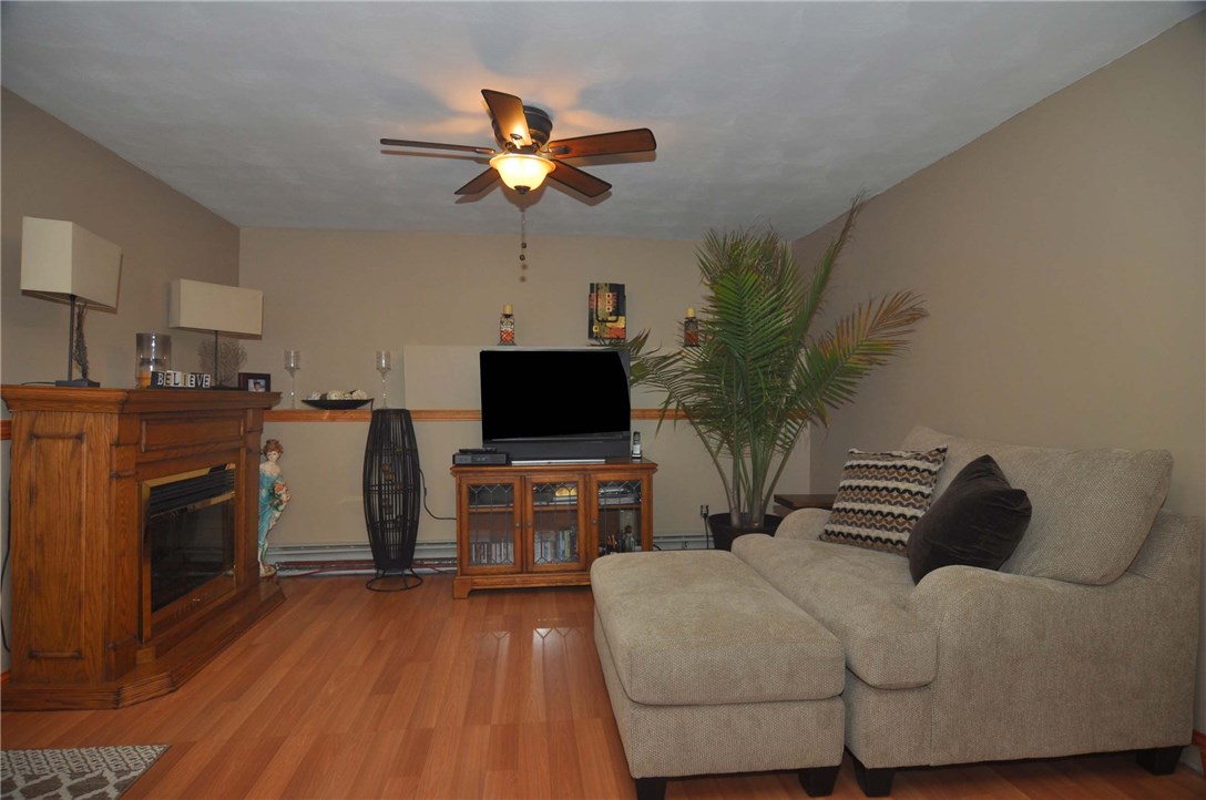 79 West Log Bridge Road Coventry, RI 02816 - Photo 13 of 31