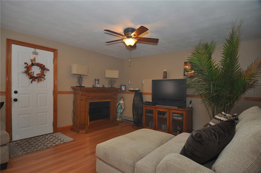 79 West Log Bridge Road Coventry, RI 02816 - Photo 16 of 31