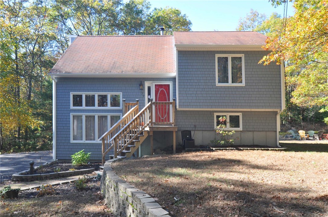 79 West Log Bridge Road Coventry, RI 02816 - Photo 2 of 31