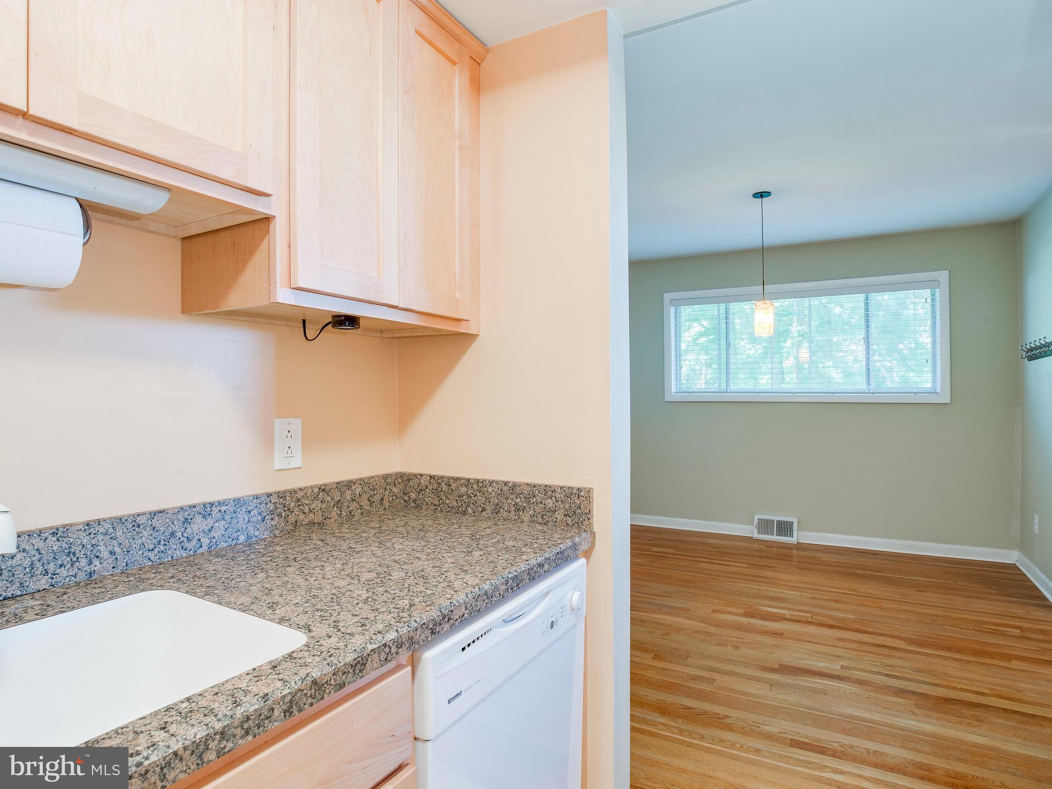 519 Epsom Road, Unit 1D Towson, MD 21286 - Photo 21 of 30 Kitchen