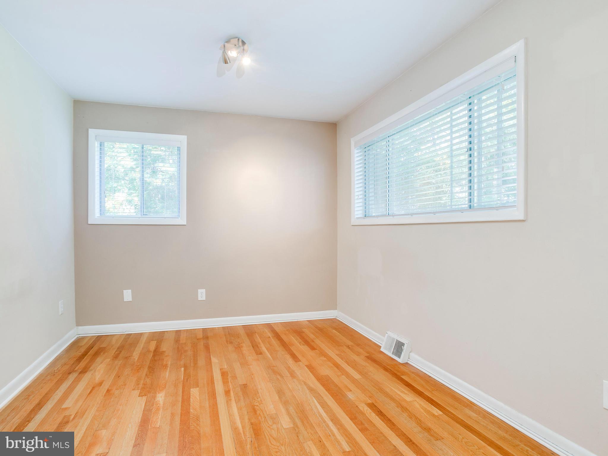 519 Epsom Road, Unit 1D Towson, MD 21286 - Photo 28 of 30 Bedroom