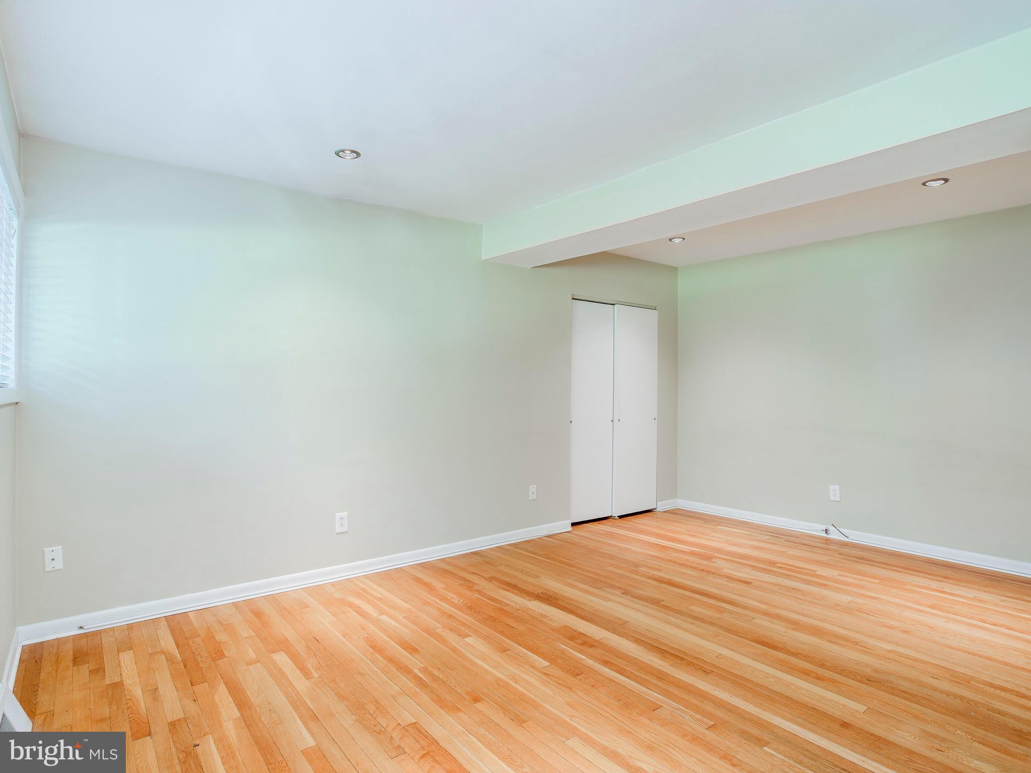 519 Epsom Road, Unit 1D Towson, MD 21286 - Photo 8 of 30 Family Room