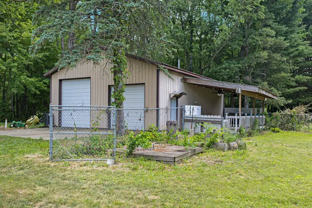 $325,000 | 14083 Highway 37, Battle Creek, MI 49017