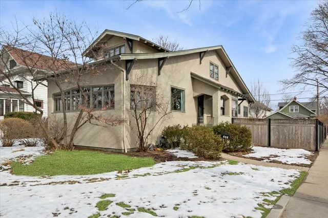 $750,000 | 644 Wesley Avenue, Oak Park, IL 60304