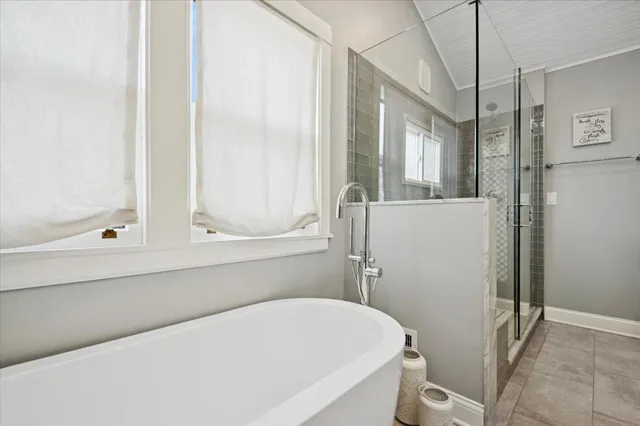 $750,000 | 644 Wesley Avenue, Oak Park, IL 60304