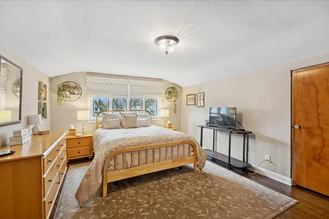 $750,000 | 644 Wesley Avenue, Oak Park, IL 60304