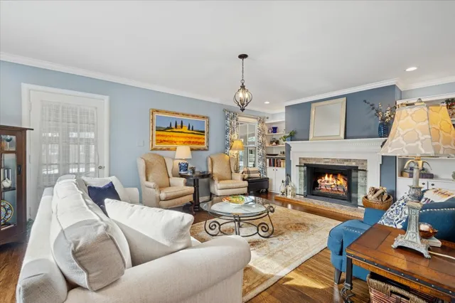 $750,000 | 644 Wesley Avenue, Oak Park, IL 60304