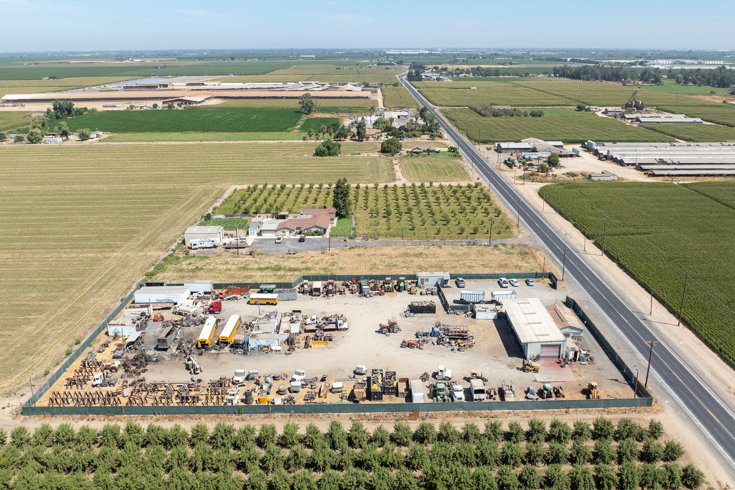 7831 Crows Landing Road Ceres, CA 95307 - Photo 20 of 23 a view of a swimming pool with a ocean view