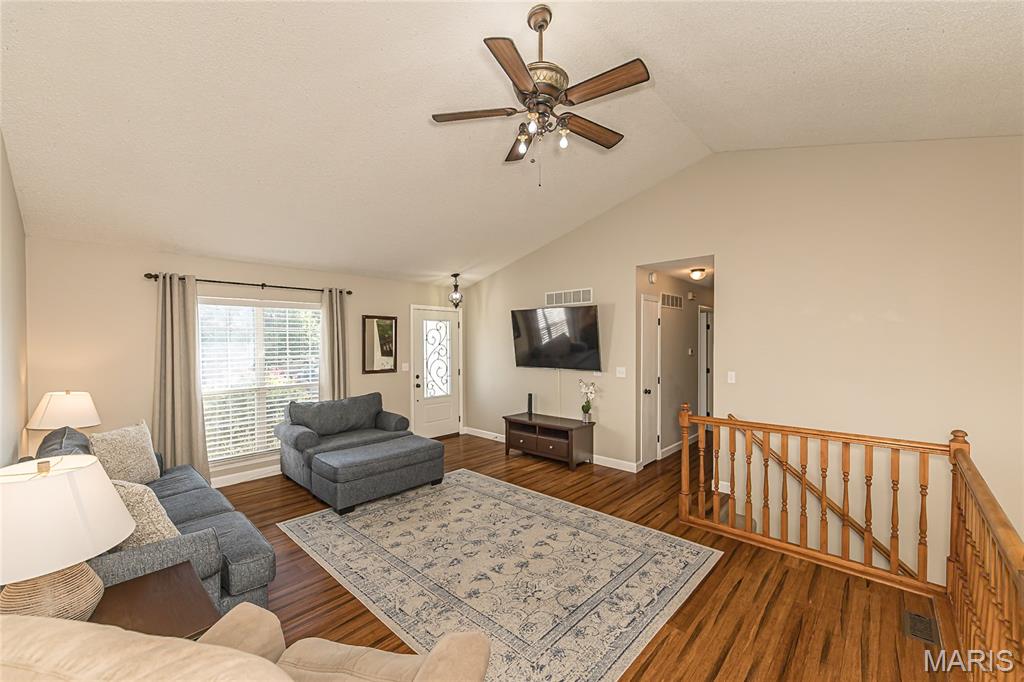 2829 Royallvalley Way O'Fallon, MO 63368 - Photo 8 of 43