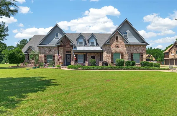 $900,000 | 657 Hidden Lakes Boulevard, Gunter, TX 75058