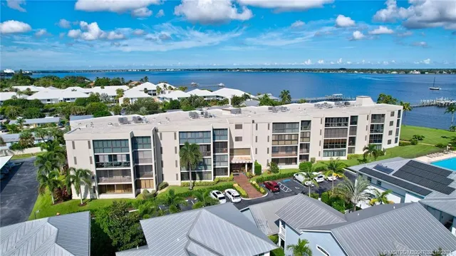 $2,500 | 150 Southeast Four Winds Drive, Unit B303, Stuart, FL 34996