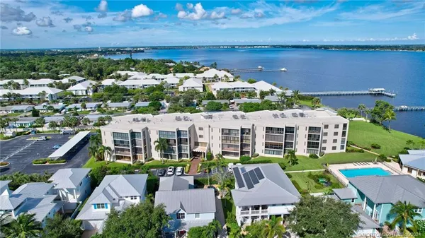 $2,500 | 150 Southeast Four Winds Drive, Unit B303, Stuart, FL 34996